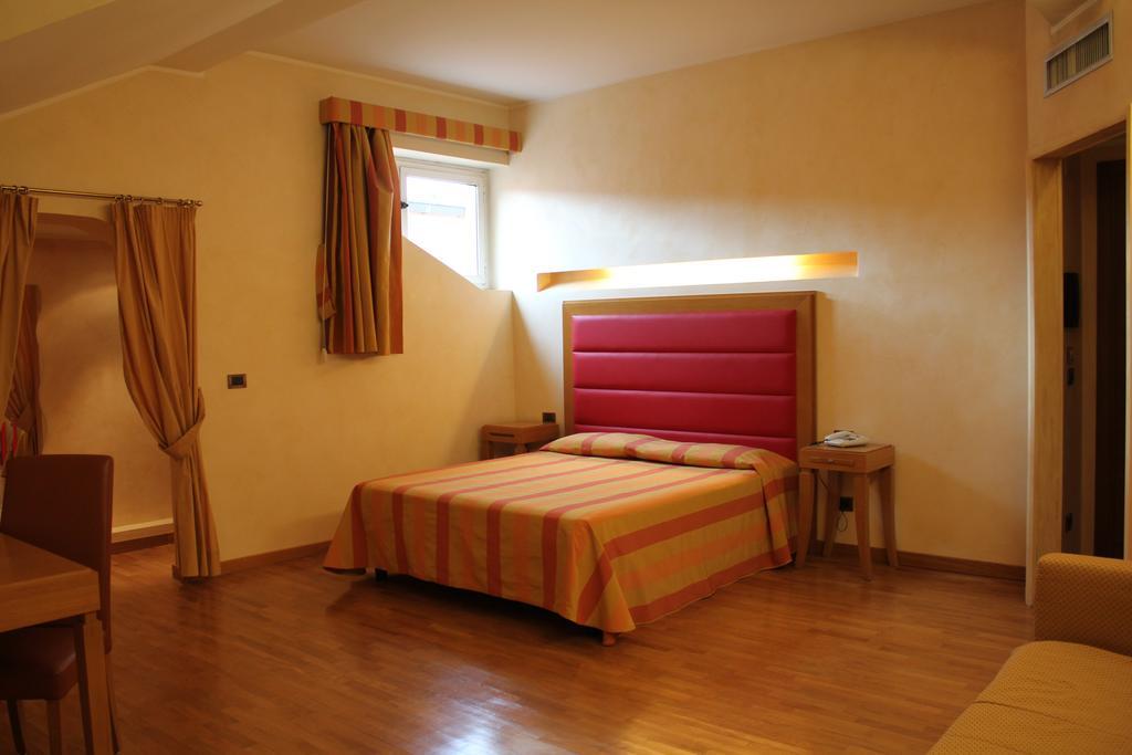 Hotel Castello L'Aquila Exterior photo